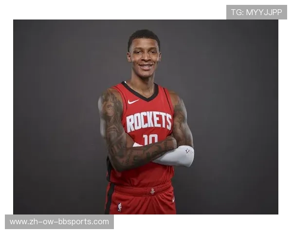 火箭队25号球员是谁？附球员图片与数据一览